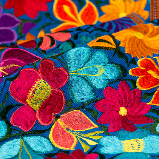 Handgewebter Wandteppich mit Blumenstickerei – Bunt, groß – Chichicastenango Design