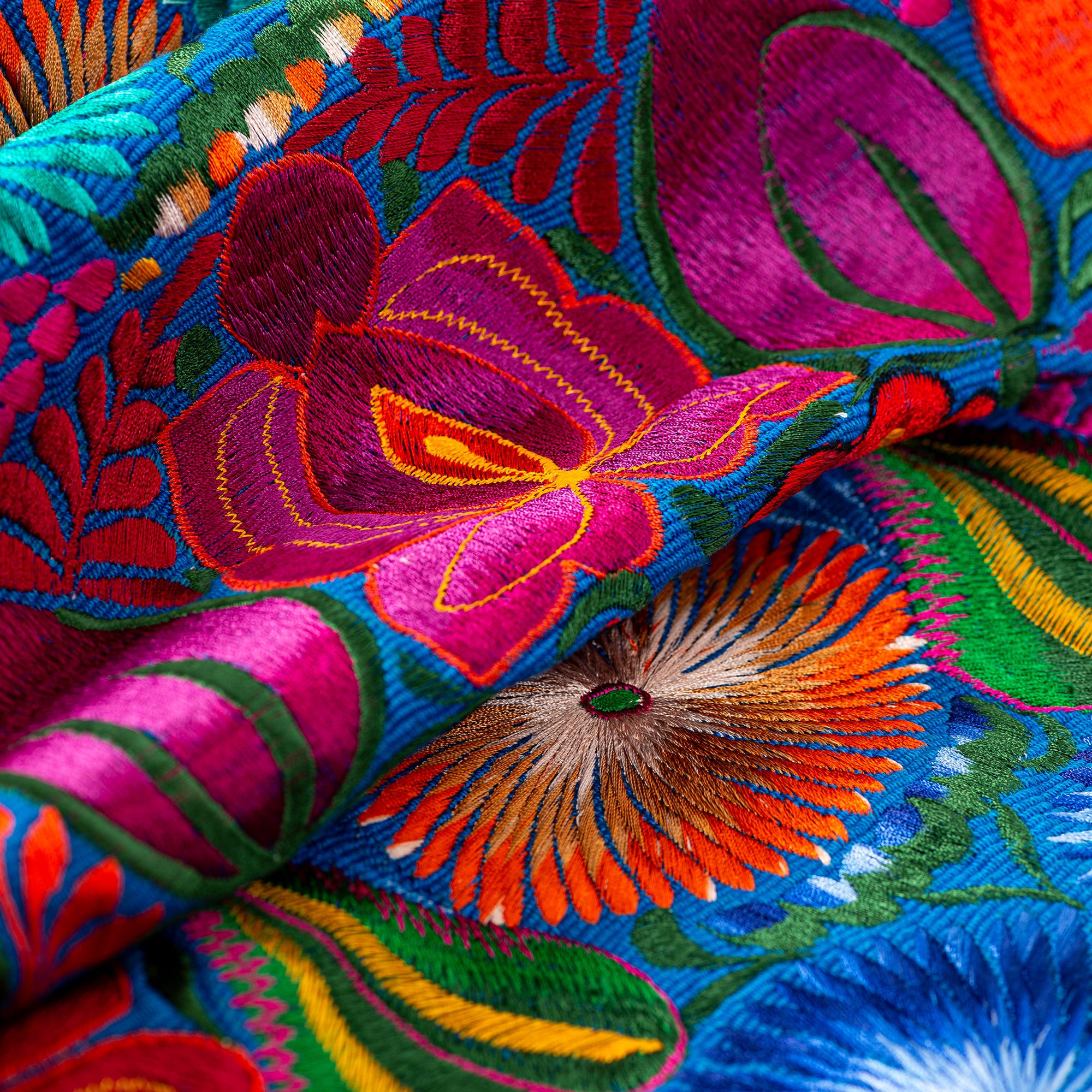 Handgewebter Wandteppich mit Blumenstickerei – Bunt, groß – Chichicastenango Design