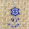 Bild in Galerie-Betrachter laden, Weihnachtliche Glasperlen-Schlüsselanhänger (Llavero) aus Guatemala – Handgewebter Baumschmuck
