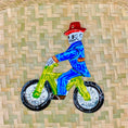 Bild in Galerie-Betrachter laden, Mexikanische Hojolata Calavera Fahrradfahrer - handgefertigte Día de los Muertos Wanddekoration aus Mexiko
